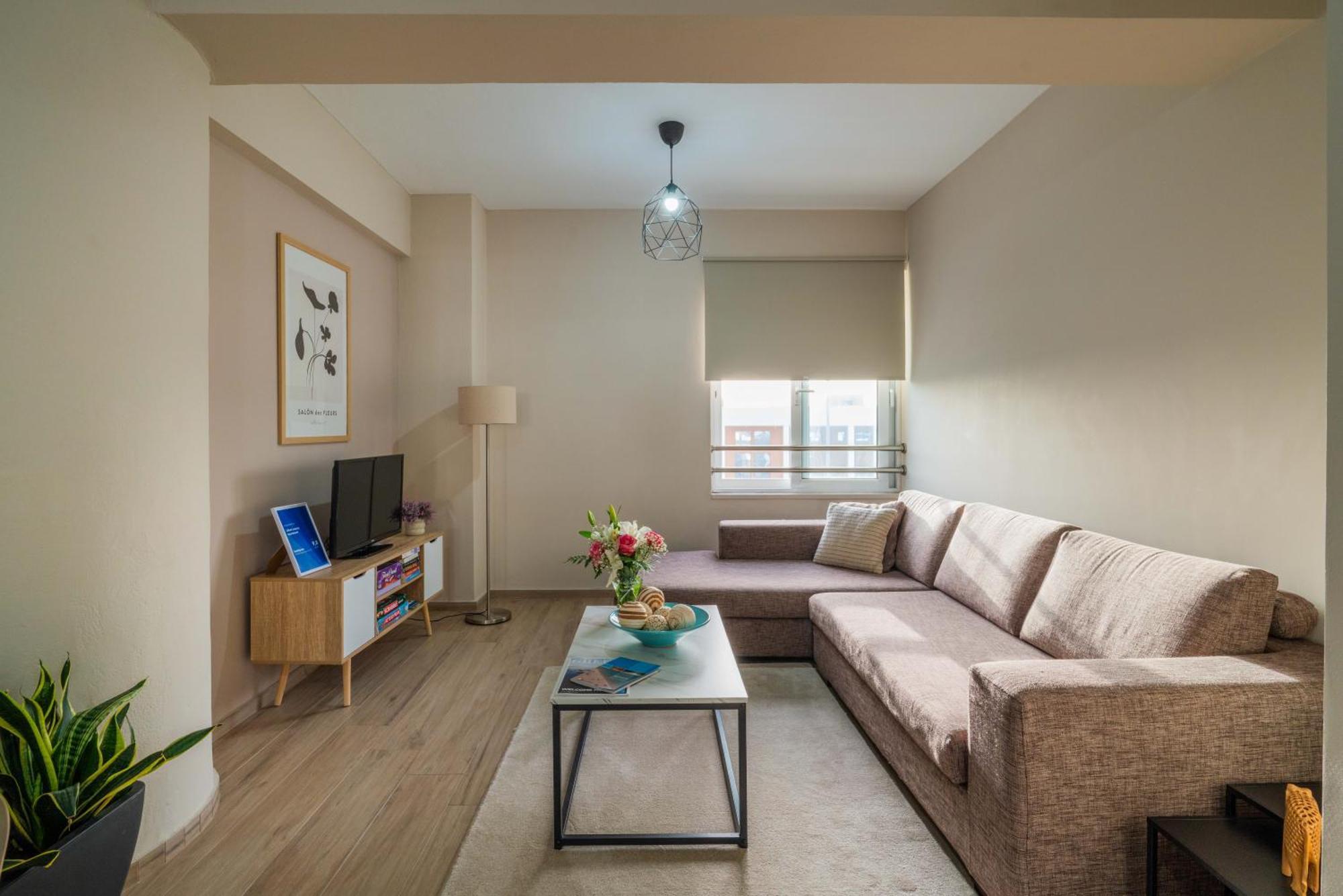 Lilium Luxury Apartment Igoumenitsa Bagian luar foto