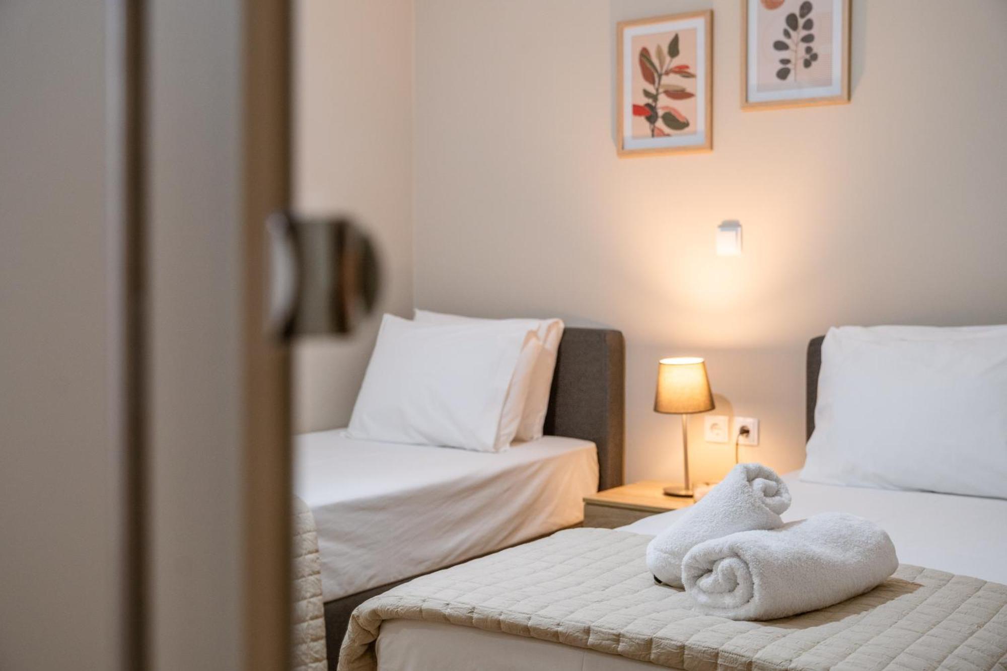 Lilium Luxury Apartment Igoumenitsa Bagian luar foto
